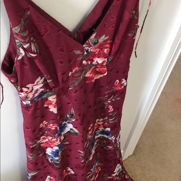 NEW WITH TAGS Dynamite Maxi Dress - Picture 2 of 7